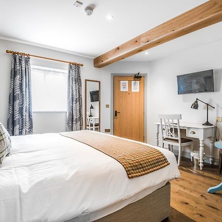 The Walhampton Arms Bed & Breakfast Lymington Ruang foto