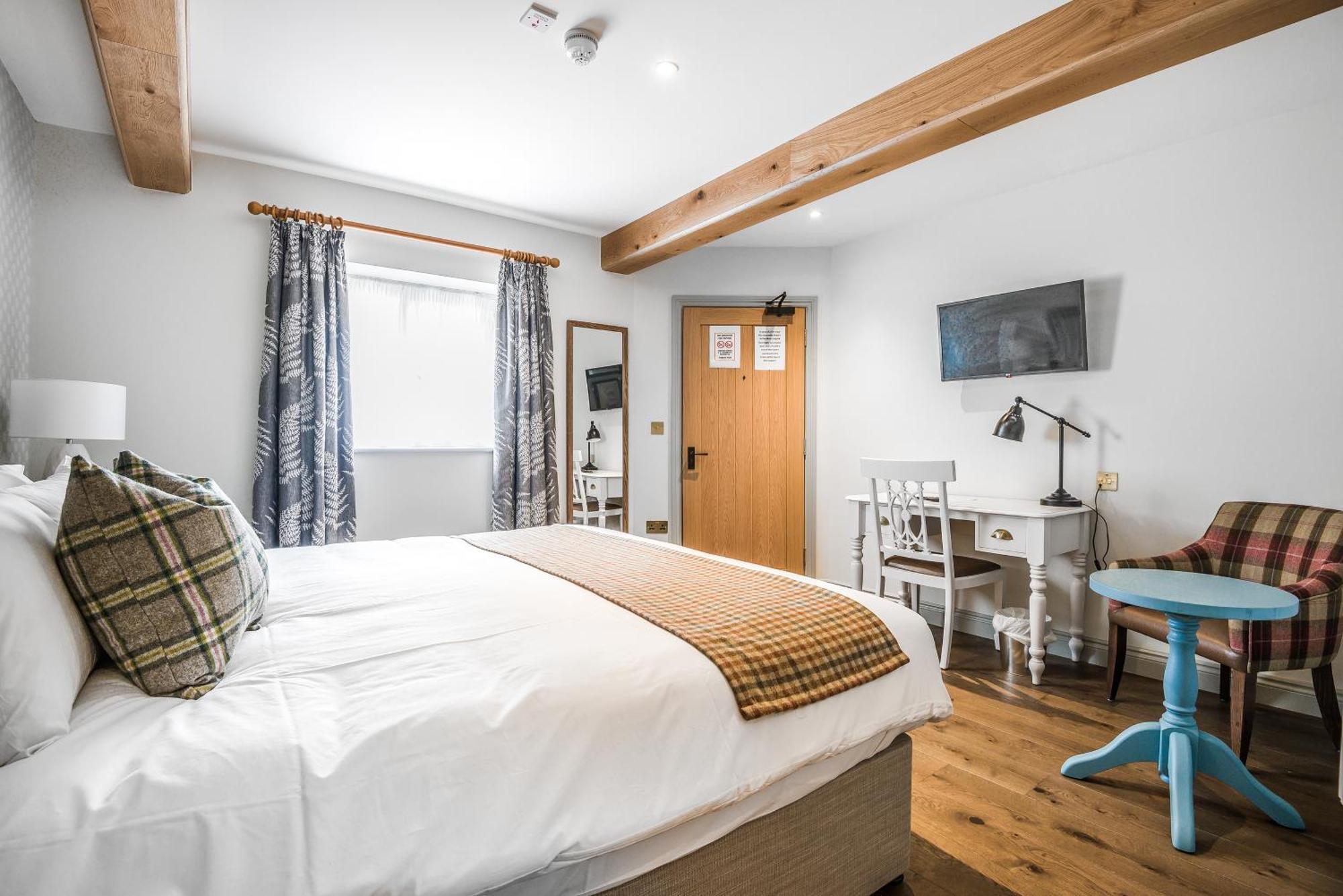 The Walhampton Arms Bed & Breakfast Lymington Ruang foto