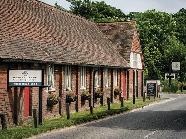 The Walhampton Arms Bed & Breakfast Lymington Bagian luar foto